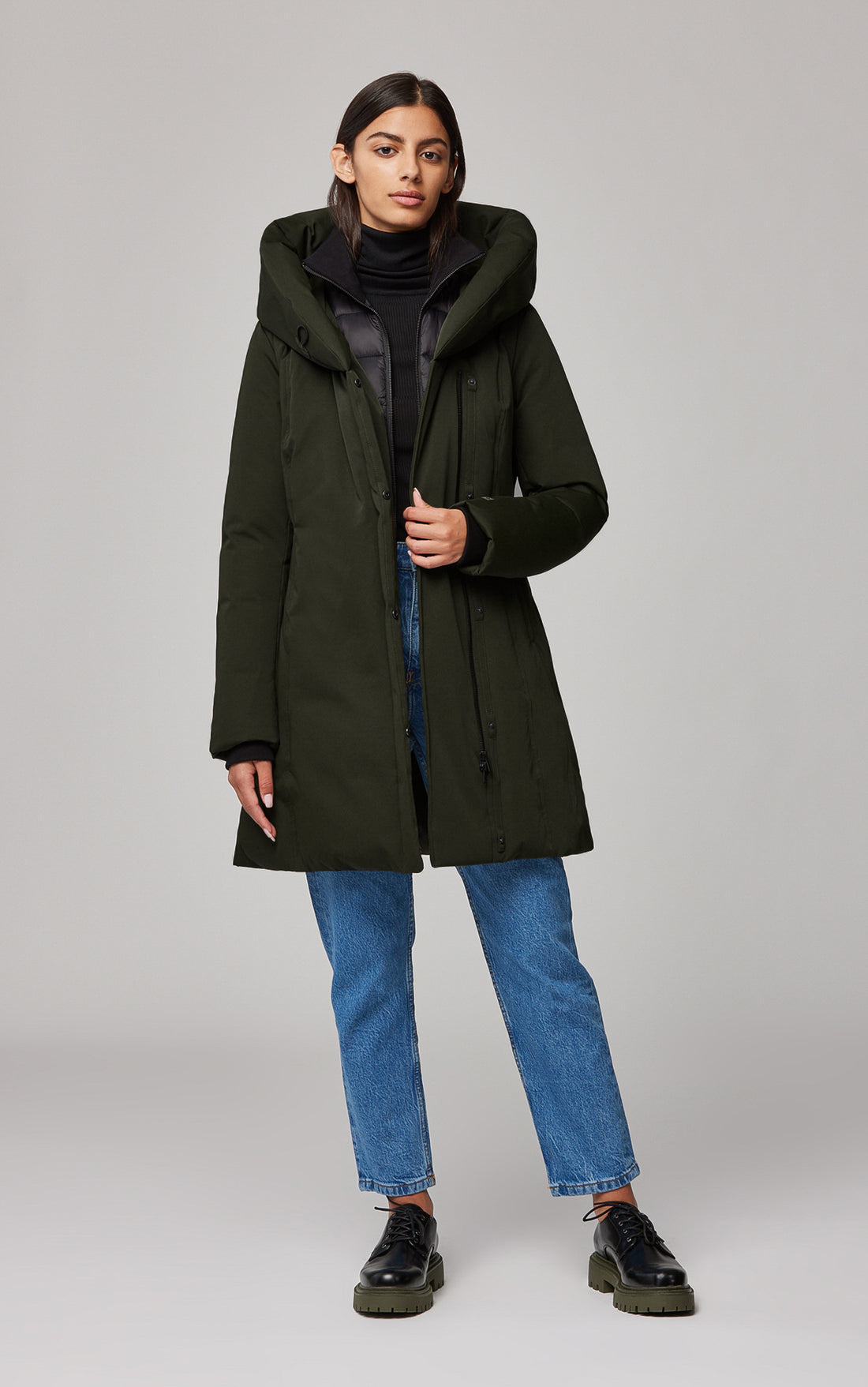 Camelia, Slim-fit classic down coat with large hood | Soia & Kyo US